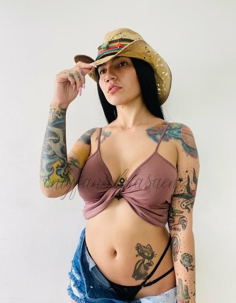 lolisaenz art pornstar pic
