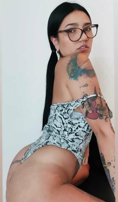 lolisaenz model xxx images