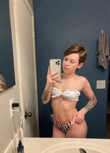 jaymee pineapple adult model gallery