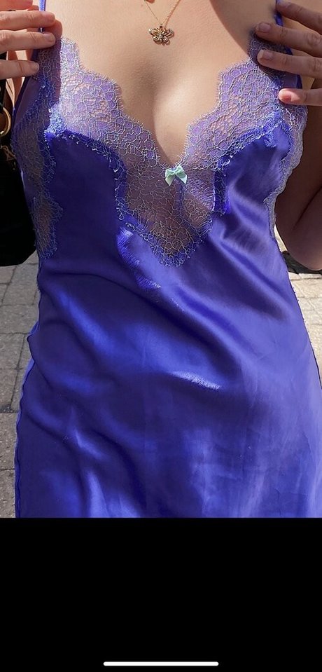 Lilly Breton hot model pic