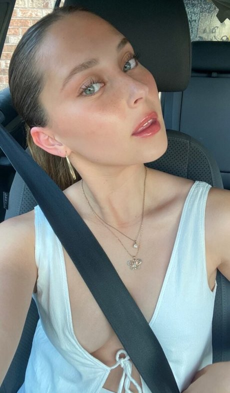 Lilly Breton top actress pic