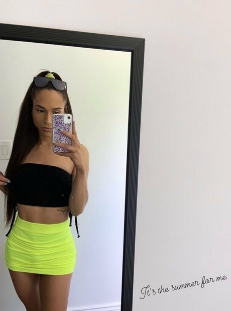 ItsRae69 hot star gallery