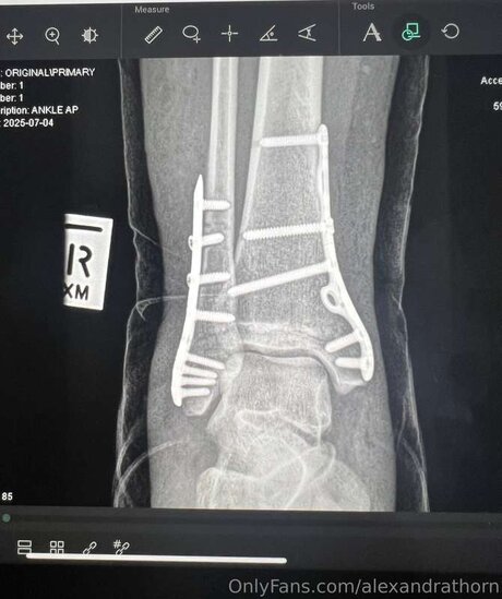 alexandrathorn model pretty image