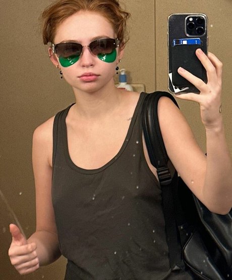 Renatarii pretty pornstar picture