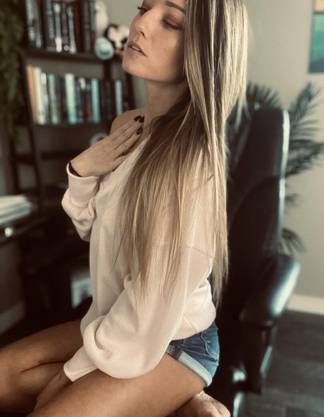 ashlynxdiamond pornstar hot image