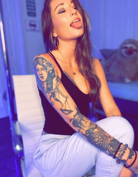 ashlynxdiamond pornstar art archive