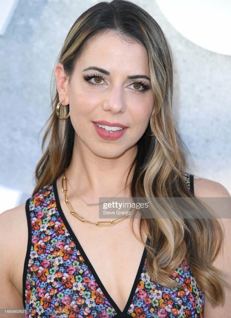 Laura Bailey star high quality img