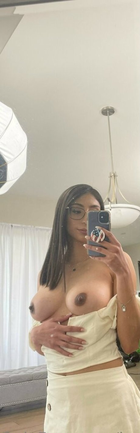 Sona Bella erotic model pic