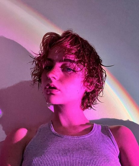 Hadley Nelson sex model images