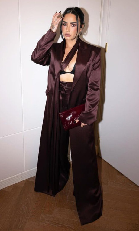 Demi Lovato nice pornstar galleries