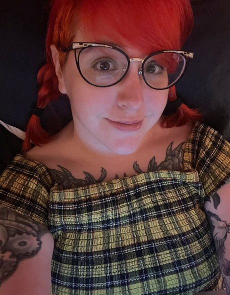 PushingUpRoses star nudes photos