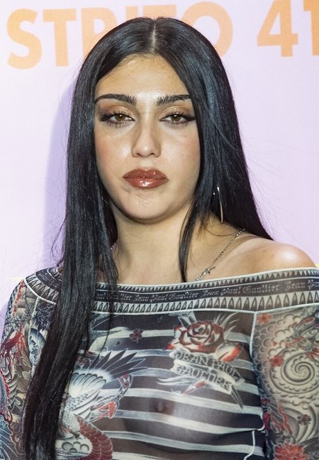 Lourdes Leon star naked pictures