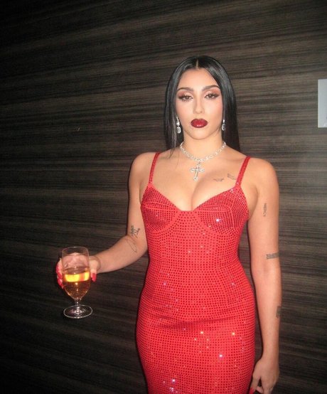 Lourdes Leon star top pictures