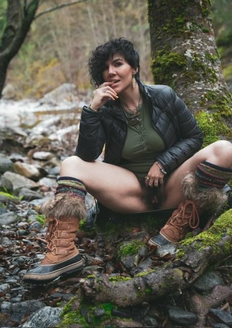 Frankie Rivers top model pictures