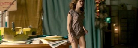 Alice Isaaz model sexy archive