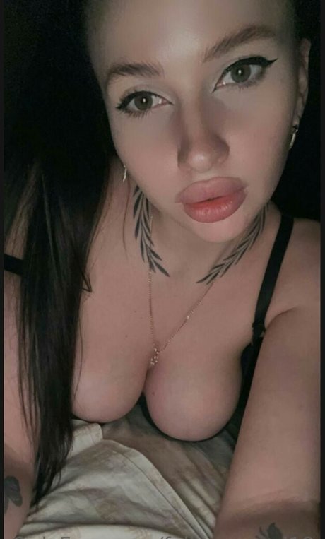 Fallen Angel 18 free pornstar picture