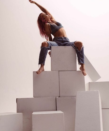 Eliza Grace free actress galleries