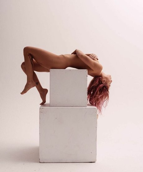 Eliza Grace nudes actress photo