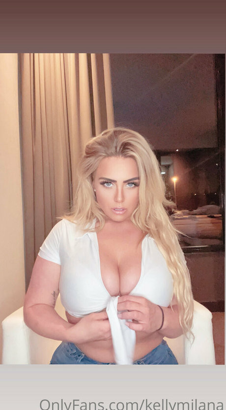 kellymilana pornstar erotic pic