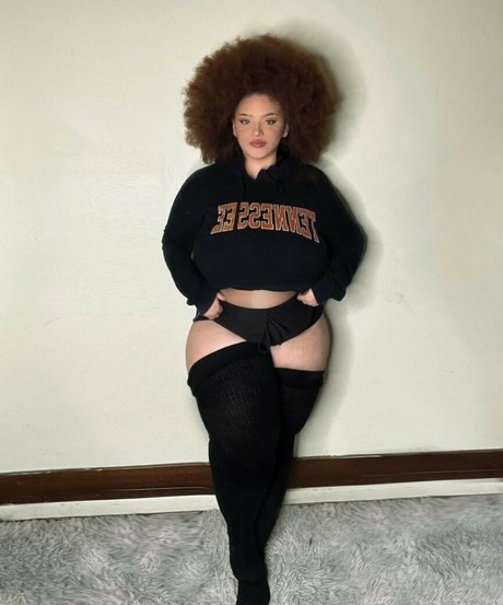 Nikkie Ginger model nice pics