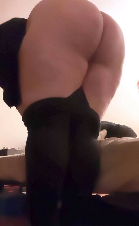 Nikkie Ginger star beautiful image