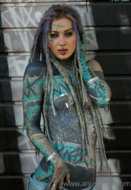 blonde curvy onlyfans nude photos