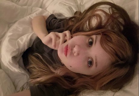 frauleinmilk naked model pic