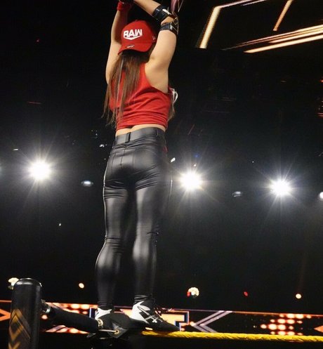 Kairi Sane high quality star photos