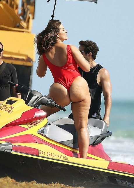 Ashley Graham pornstar top img