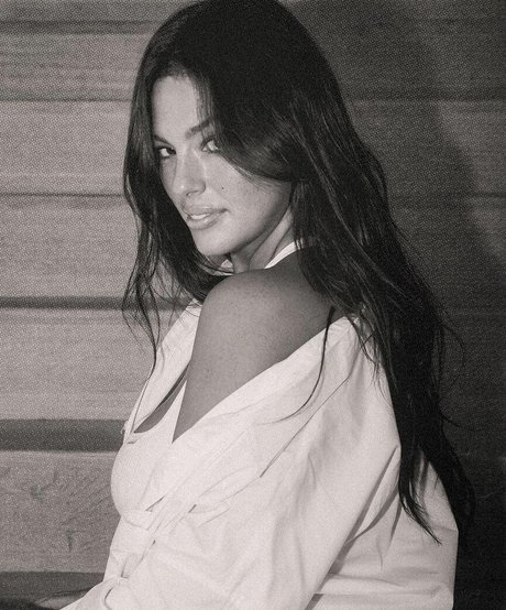 Ashley Graham nudes pornstar picture