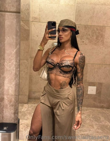 sweetlaurasaenz art actress pictures