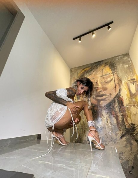 sweetlaurasaenz erotic star pic