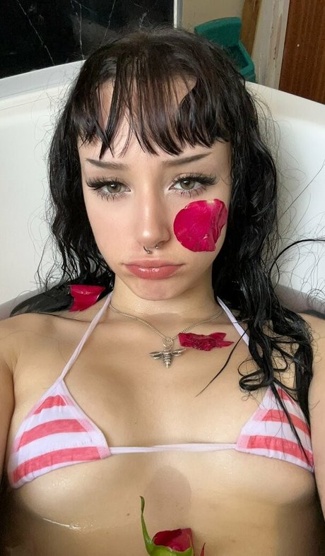 hunni1 star hot photos