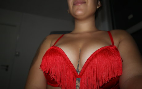 kyliestepsister top star pic