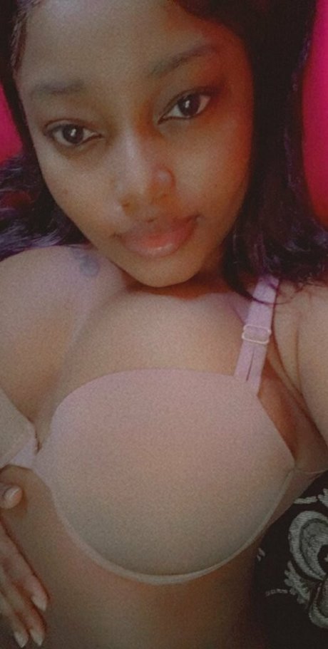 ilovecaramel model xxx galleries