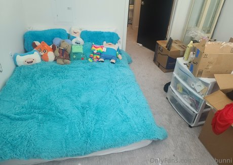 buns bunni free model photo