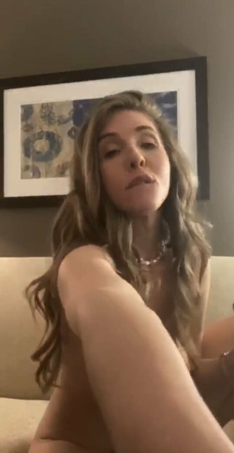 lenaisapeach adult actress photo