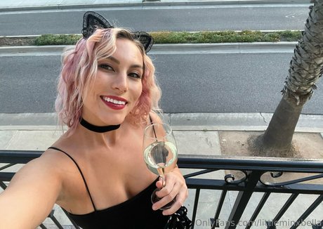 littleminxbella pretty pornstar images