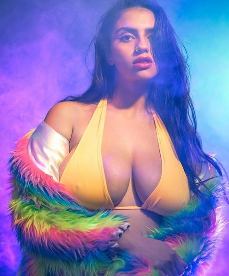 Mays Benatti pornstar hd photos