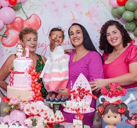 Maria Clara Tavares nude model gallery