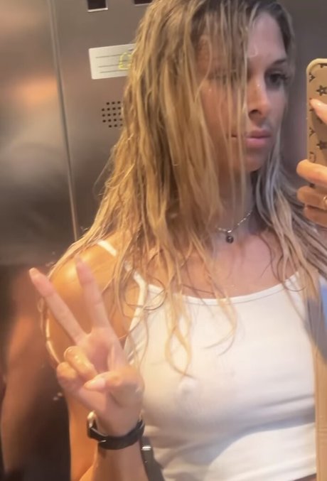 Vanessa Schmitt pretty star photo