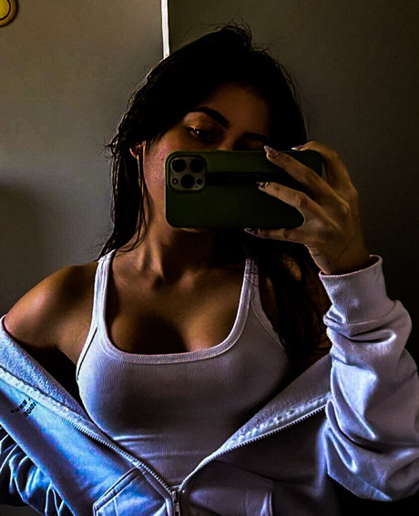 Sofia Santino nice pornstar gallery