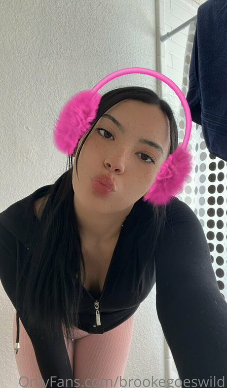 brookegoeswild adult actress pictures