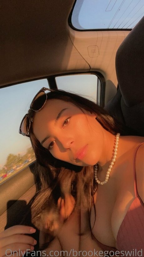 brookegoeswild erotic pornstar photo
