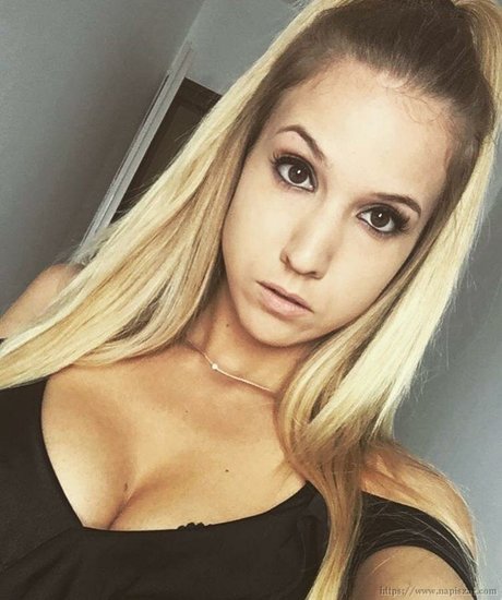 Veszprem Megye star erotic photo