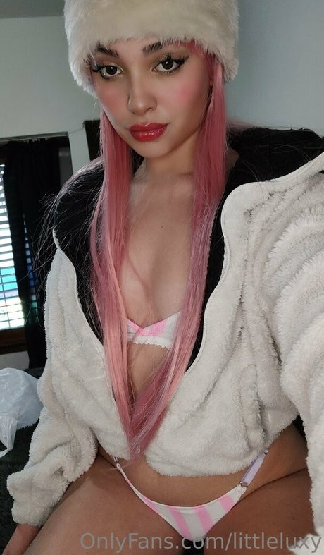 littleluxy star nudes photo