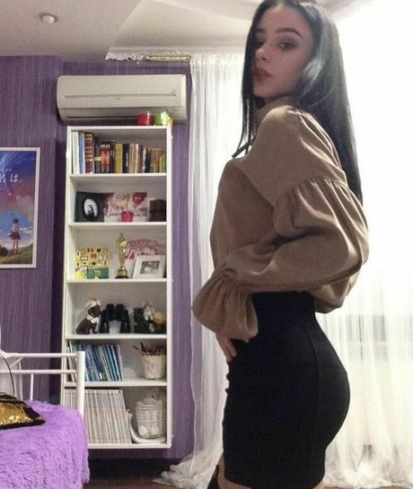 Dasha Taran star nude photos