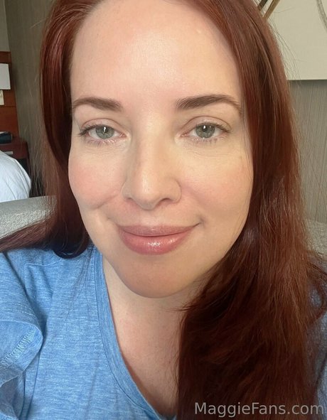 maggiegreenlive pornstar nude gallery