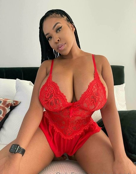 Aryanatv star beautiful picture