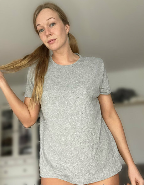 coldnorthcouplefree star nude picture